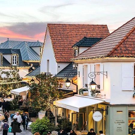 Residence Disneyland Place Toscane Serris Bagian luar foto
